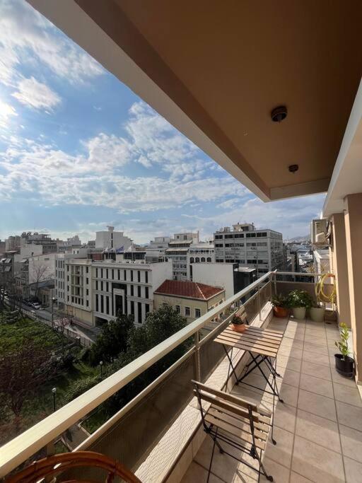 Maria'S Sunlit Apartment Пирей Экстерьер фото