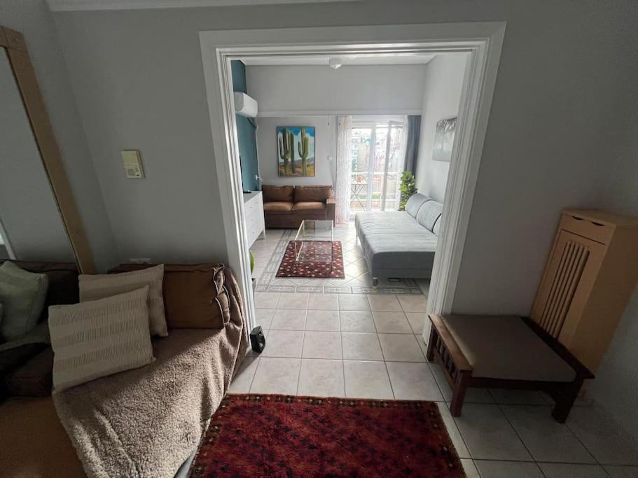Maria'S Sunlit Apartment Пирей Экстерьер фото